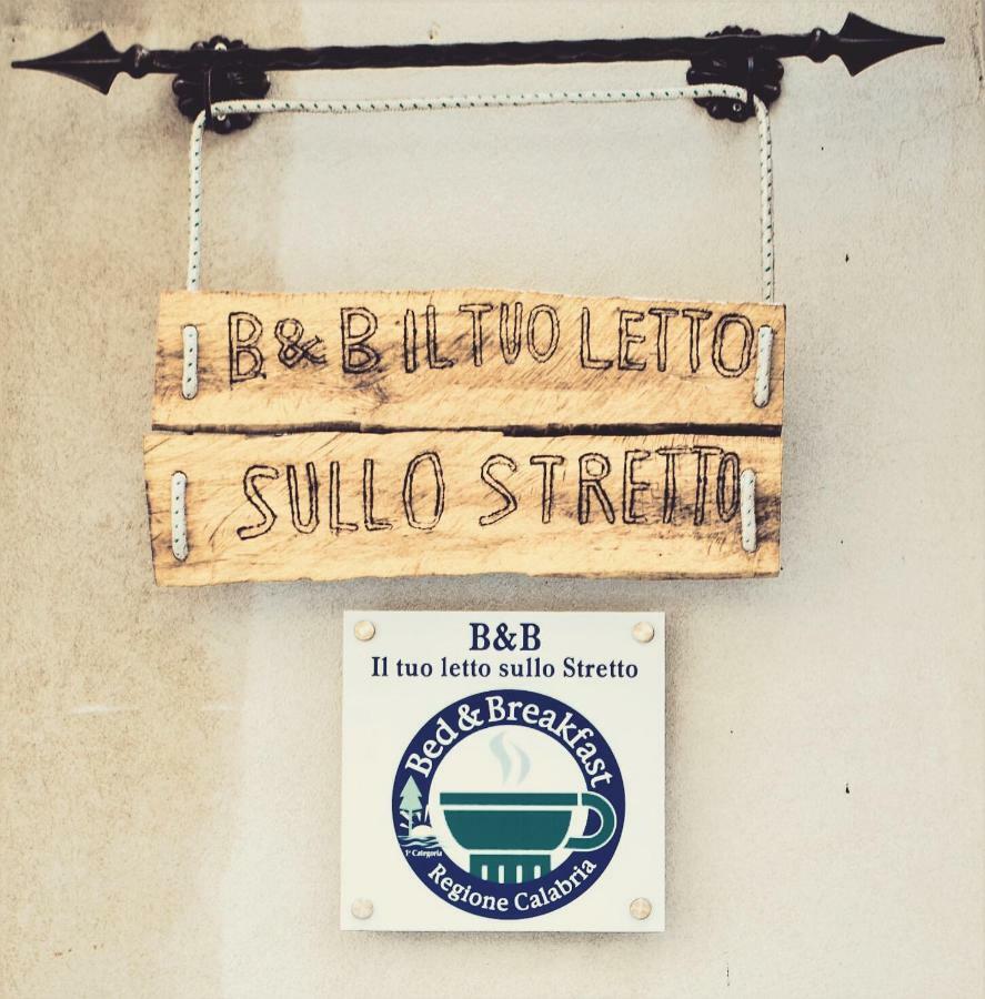 Il Tuo Letto Sullo Stretto Acomodação com café da manhã Reggio di Calabria Exterior foto
